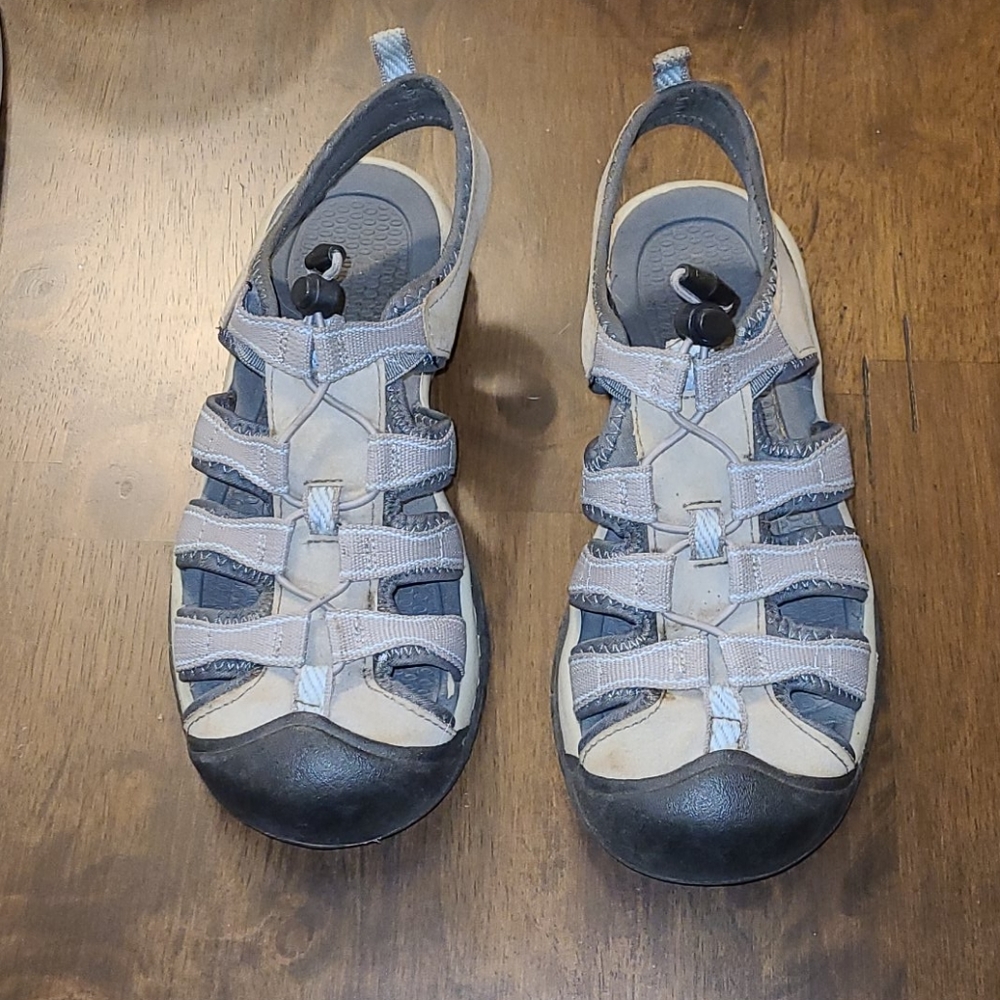 Women's sandals